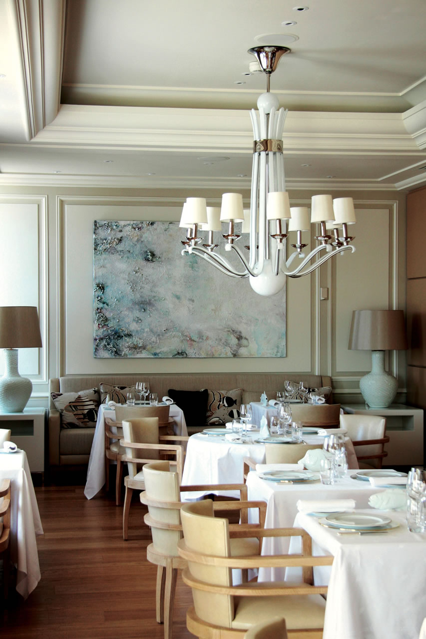 Hotel-Hermitage-Monte-Carlo-le-vistamar-restaurant-seating-main-area